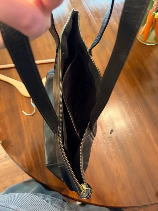 Women’s Black Fossil Purse - Picture 4 of 6